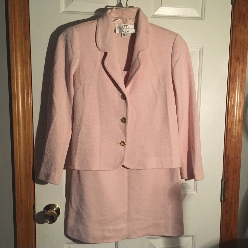 VINTAGE CASTLEBERRY LTD KNIT SUIT